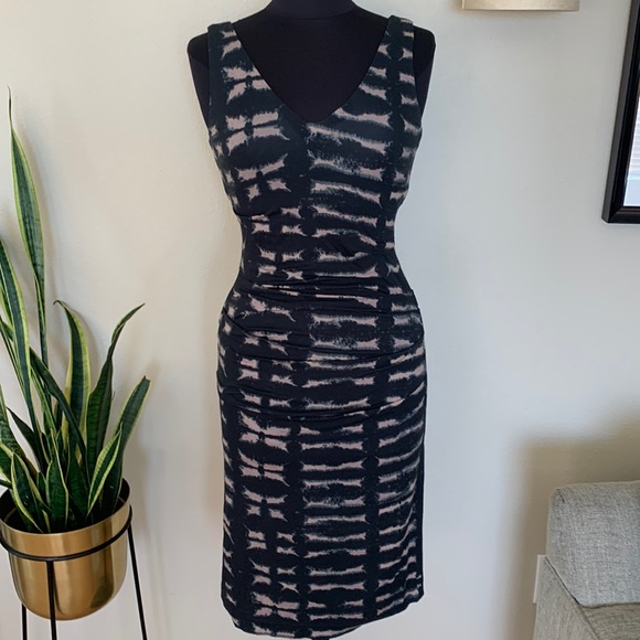Nicole Miller Artelier Dresses & Skirts - Nicole Miller Artelier tie dye ruched bodycon dress